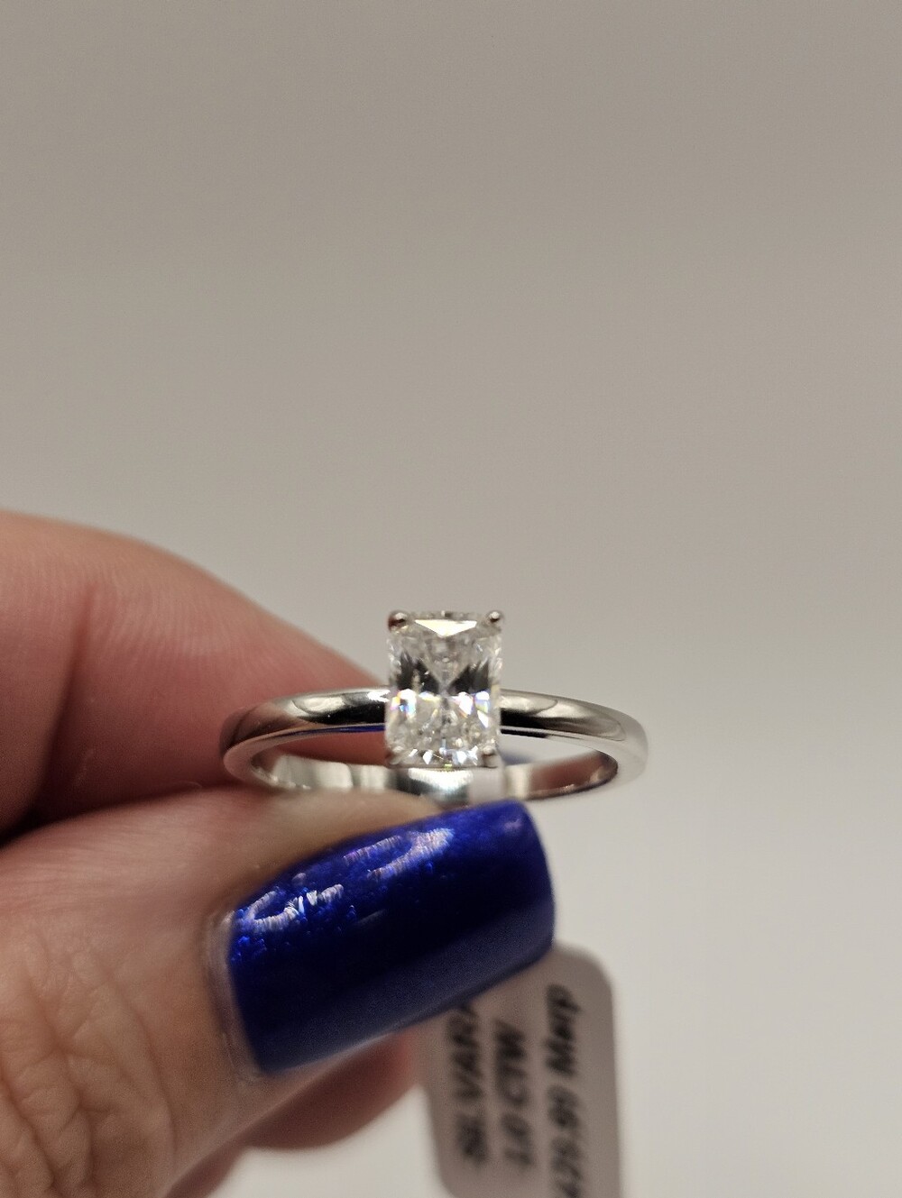 1ct Emerald Moissanite S925 Size 9